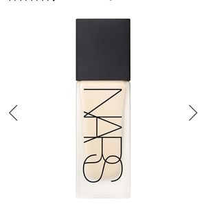 NARS Natural radiant long wear foundation